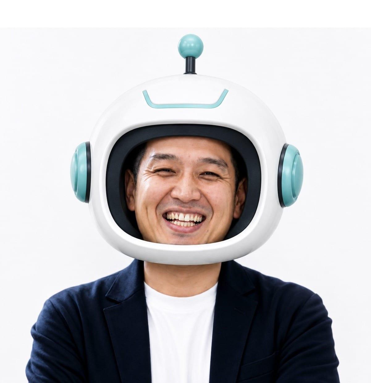 AIのがっこう。のロボットヘルメットをかぶった株式会社イーディーエーの飯田和正